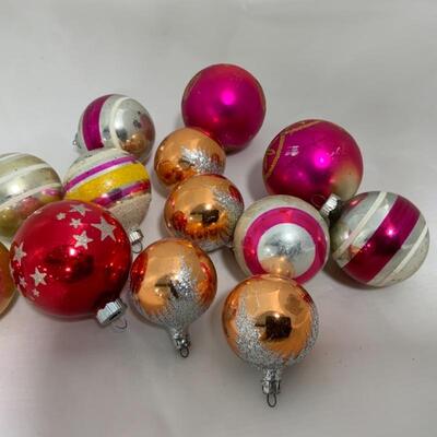 (152) Vintage | Thirteen Pink and Orange Christmas Ornaments