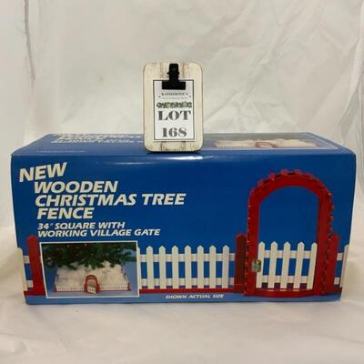 (168) Wooden Christmas Tree Fence | NIB 