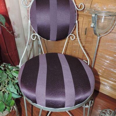CHAIR-TREE-DECOR
