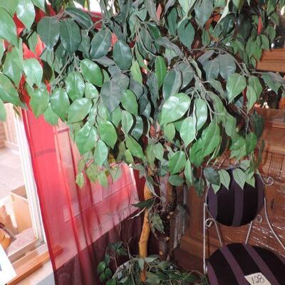 CHAIR-TREE-DECOR