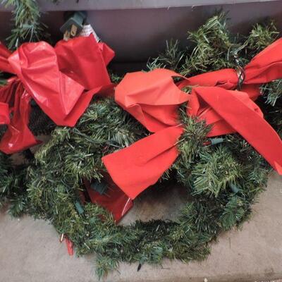 WREATHS AND BOWS