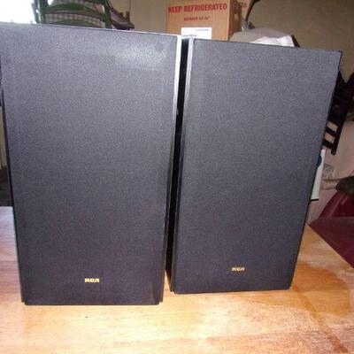 Lot 125 - RCA Speakers 40-5017