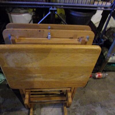 Lot 127 - 3 Oak Wood TV Trays With Stand