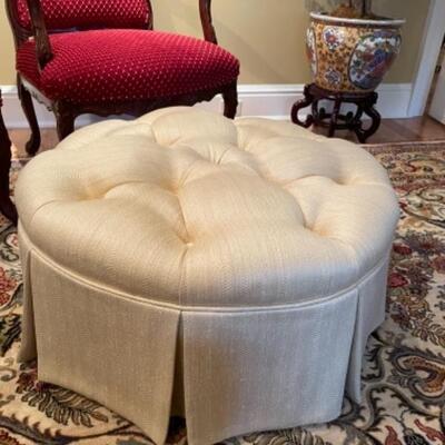 Tufted ottoman