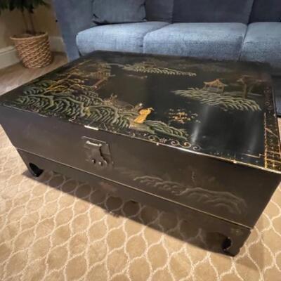 Chinoiserie coffee table with storage