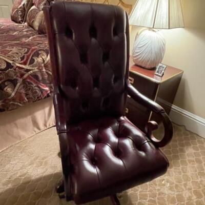Leather tufted office chair