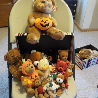 Assorted 14 Stuff Bears 15 apporx.