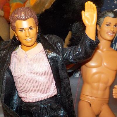 3 Ken's dolls 1986's.
