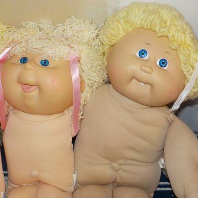 3  vintage cabbage patch  dolls.