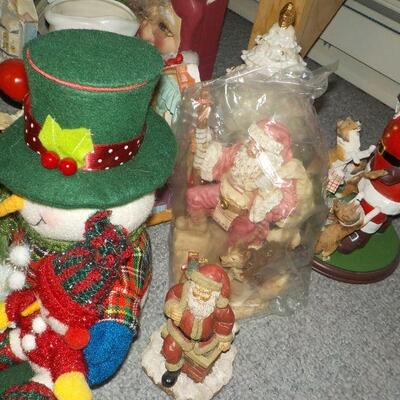NO.3 SANTA BARGAIN LOT CRAZY XMAS STUFF.