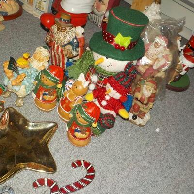NO.3 SANTA BARGAIN LOT CRAZY XMAS STUFF.