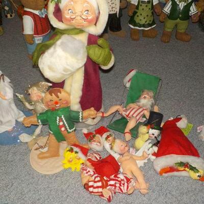 sANTA LOT NO. 4 OF SUPER XMAS DEALS.