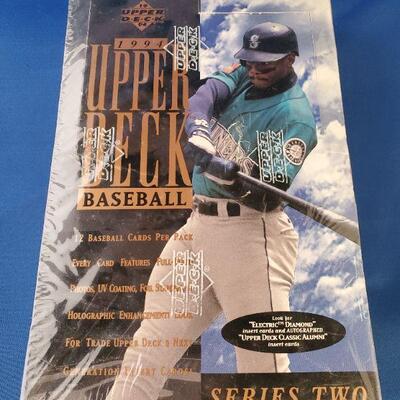 Lot 7: Box of 1994 Upper Deck Baseball Cards