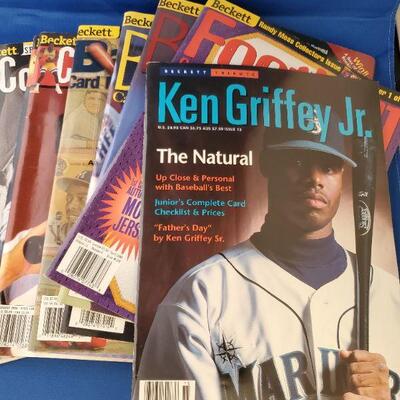 Lot 17: Lot of Misc Baseball Magazines