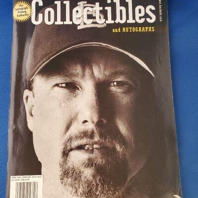 Lot 17: Lot of Misc Baseball Magazines