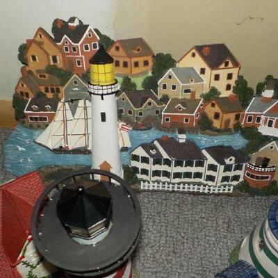 Light House deal Cast iron painting hanger and other houses.