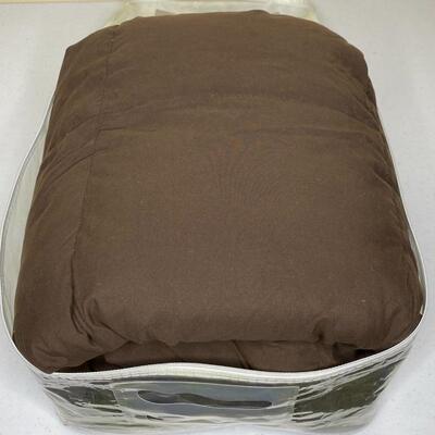 Twin / Brown Feather & Down Comforter - B