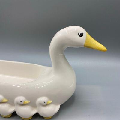Fitz & Floyd Mother Duck with Ducklings Cracker Nut Cheese Serving Dish