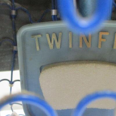 Lot 168 - Twin Fit Dress Form
