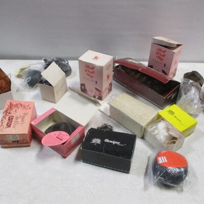 Lot 169 - Doll Wigs