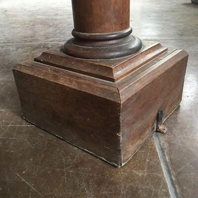Antique Quartersawn Solid Oak Lecturn In Great Condition