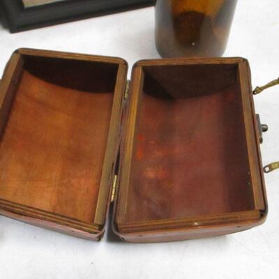 Lot 176 - Home Decor Misc Items