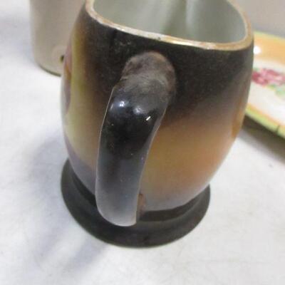 Lot 179 - Home Decor Items - Mug & More