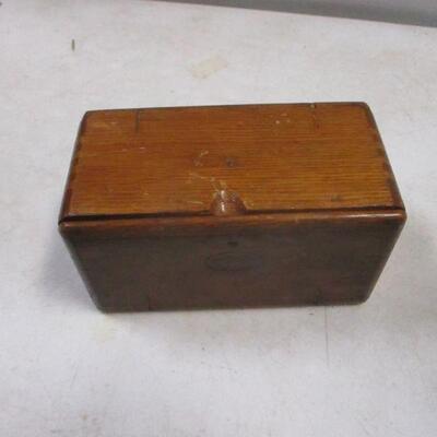 Lot 182 - Fisher Stainless Steel Or Alloy Laboratory Prong Chemistry Clamps & Wooden Tool Box