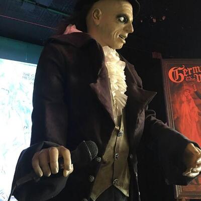 Master of Ceremonies - Animated Entertainer Lifesize Animatronic Figure