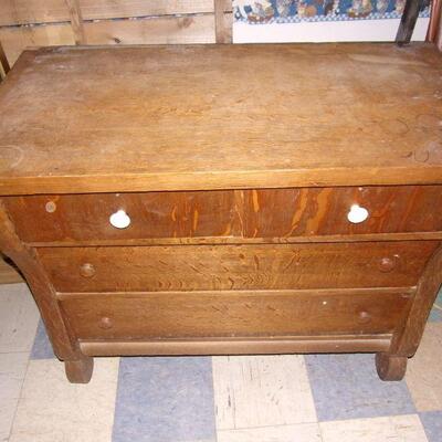 Lot 191 - Nice Vintage Solid Oak 3 Drawer Dresser