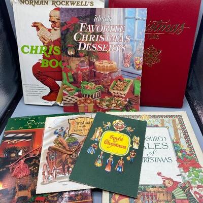Lot of Christmas Holiday Books YD#012-1120-00019