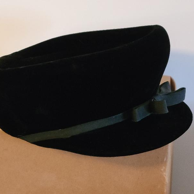 UM4: Womens Velet Soldier Mod Hat