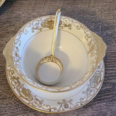 UM8: Noritake Christmas Ball