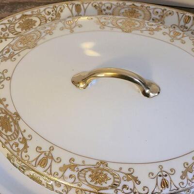 UM8: Noritake Christmas Ball