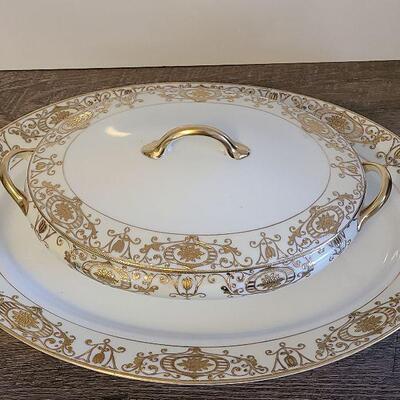 UM8: Noritake Christmas Ball