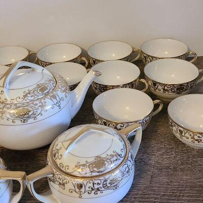 UM9: Noritake Christams Ball 
