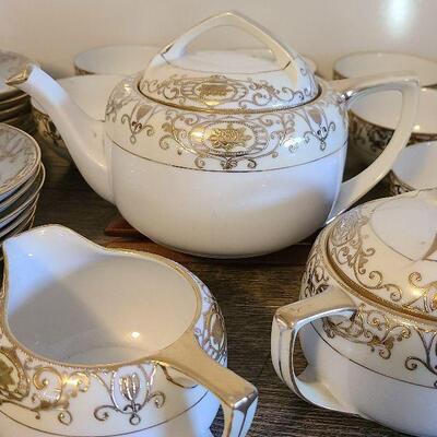 UM9: Noritake Christams Ball 