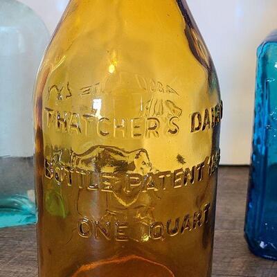 UM13: Vintage Bottles