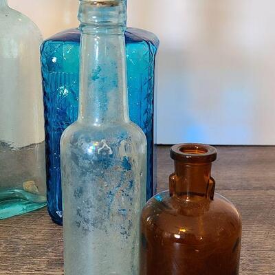 UM13: Vintage Bottles