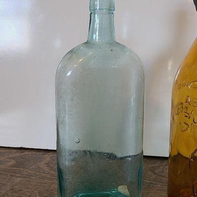 UM13: Vintage Bottles