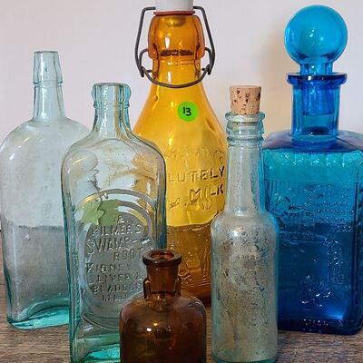 UM13: Vintage Bottles