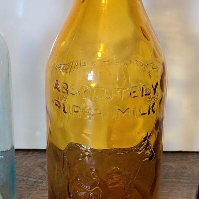 UM13: Vintage Bottles