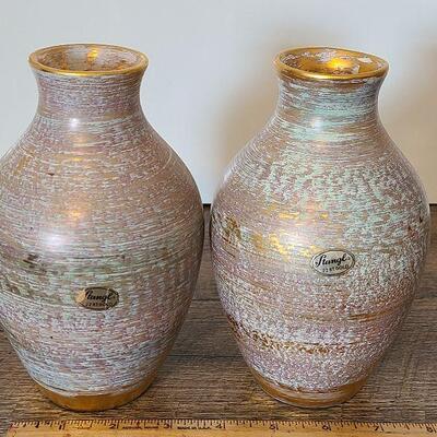 UM14: Stangl Vases
