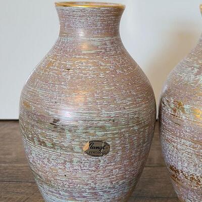 UM14: Stangl Vases