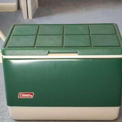 UM15: Vintage Coleman Cooler