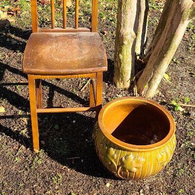 UM23:  Wooden Childs Chair & Planter