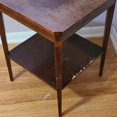 UB37: Vintage Side Table