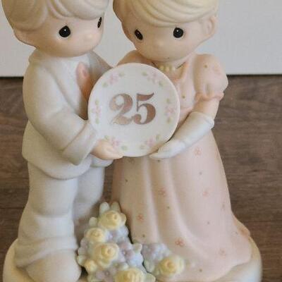 D56: Precious Moments  Anniversary Figurines