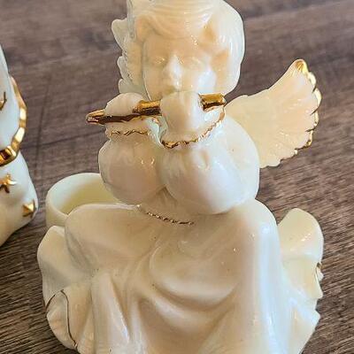 D58: Angel Candle Holders