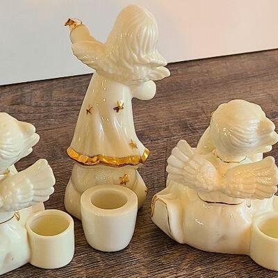 D58: Angel Candle Holders